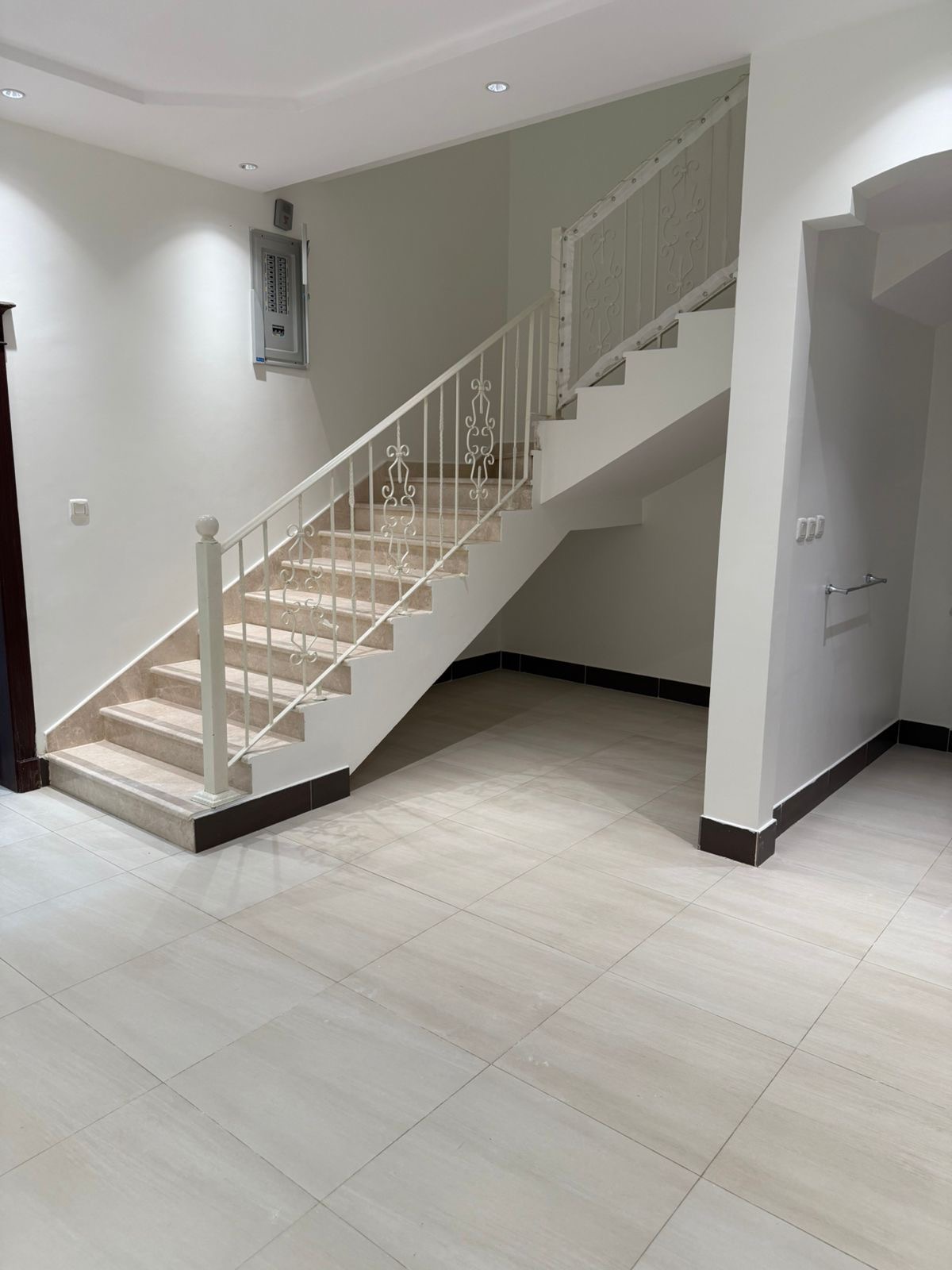 🏠 Duplex Apartment for Rent – Al Nozha District**  